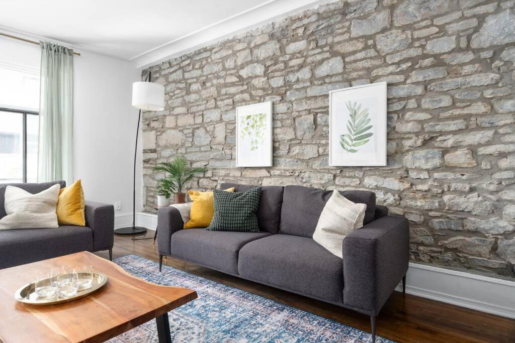 Townhouse Old Montreal Vibe Patio 8 Guests+Parking Apartment Exterior photo